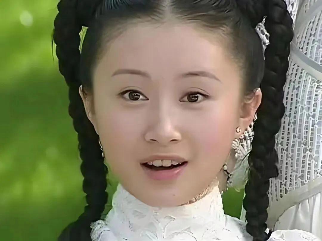 舒畅在金粉世家里也是很漂亮的只是选错了发型.