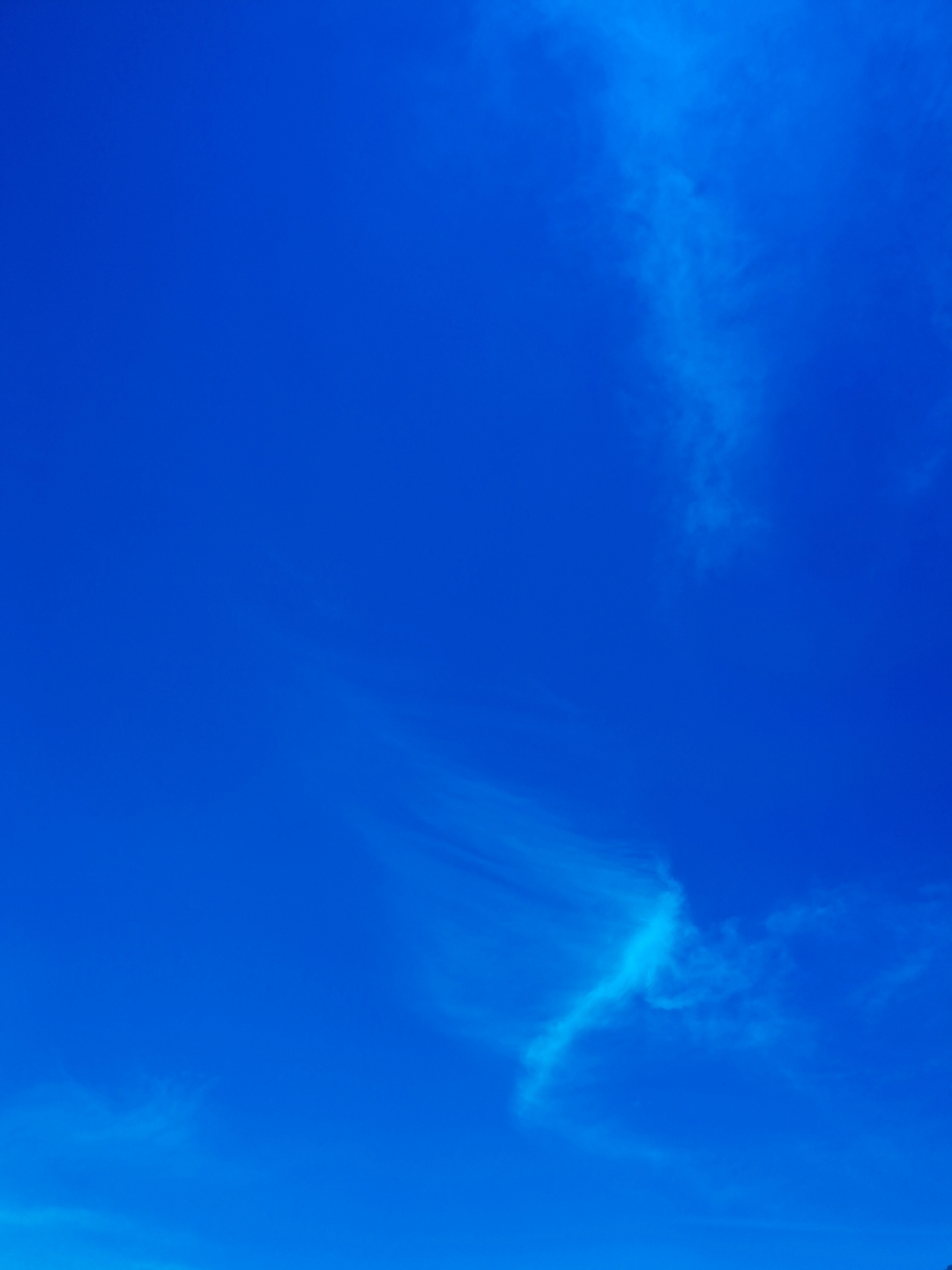 蓝蓝的天空,心情都变好了.