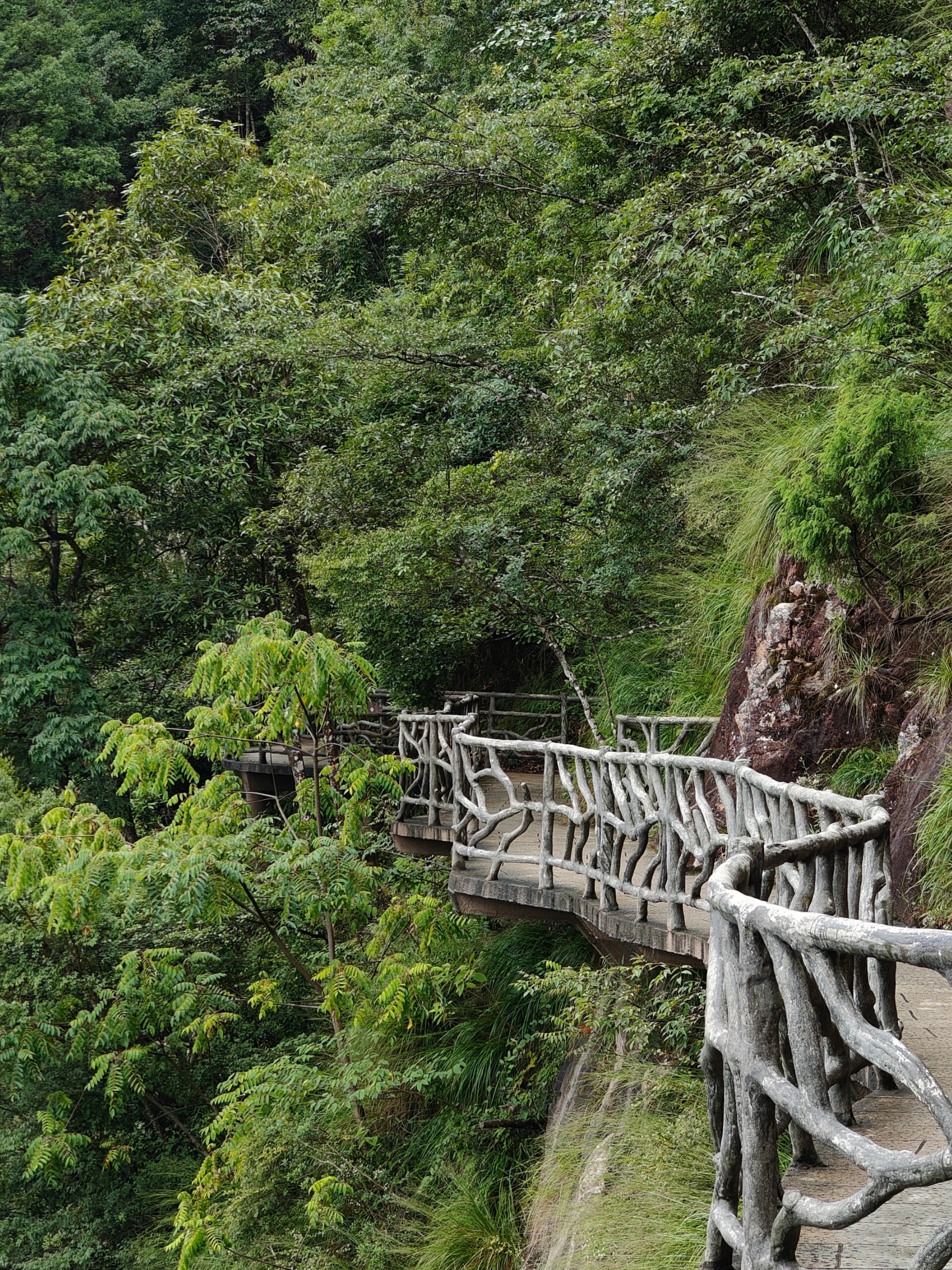 附近三百公里旅游景点图片