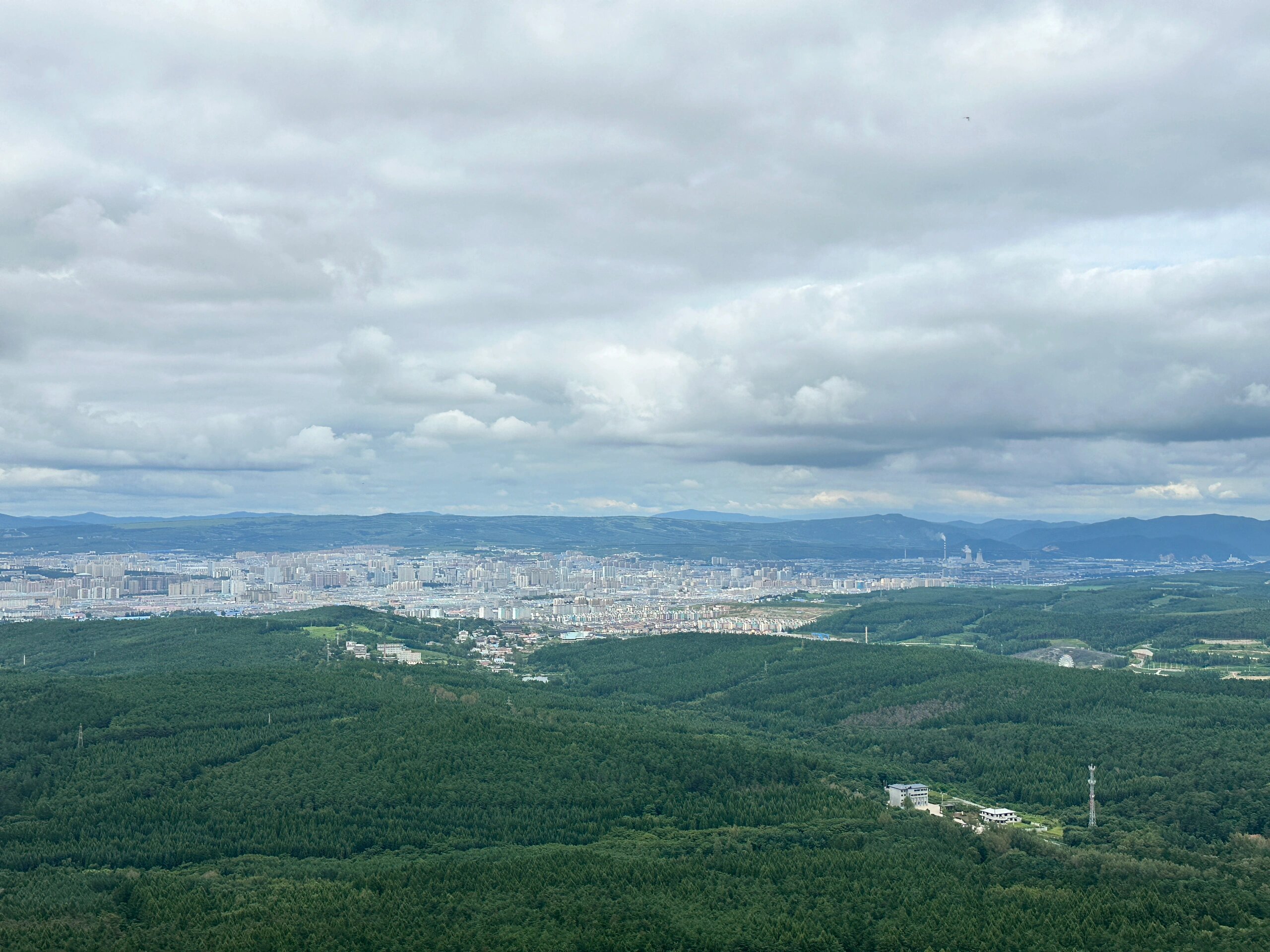 延吉帽儿山国家森林公园99   99地址:延吉市延龙路   95开放