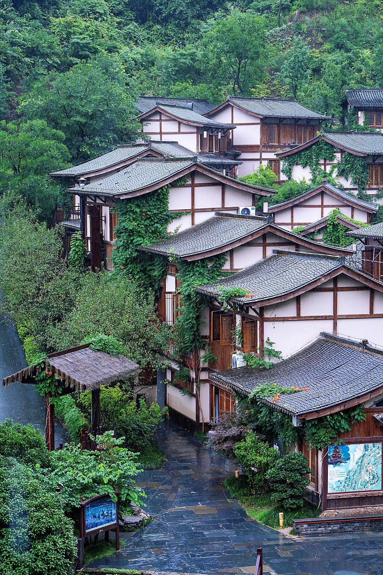 葛仙村:仙侠世界的现实版》   99地址:江西省上饶市铅山县葛仙山镇