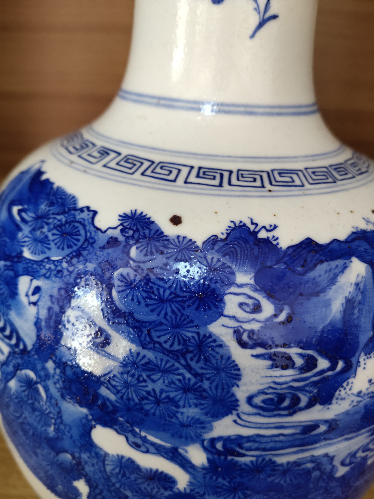 向大家展示一件康熙翠毛蓝精品藏品,如果您真有眼力可以和我交流,没有