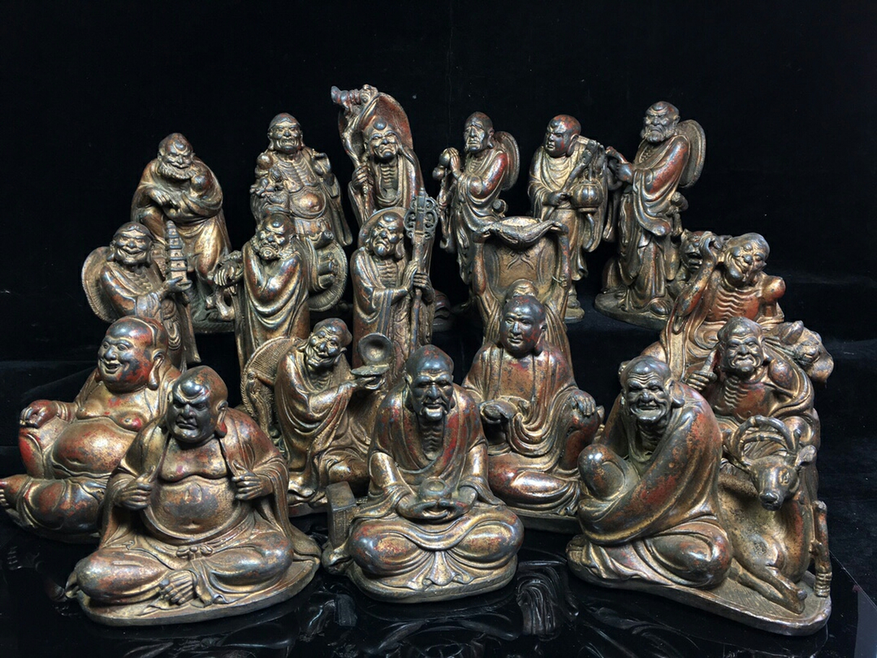 藏传佛教铜十八罗汉佛像,工艺精美,造型独特,尺寸高的是20cm左右,低的