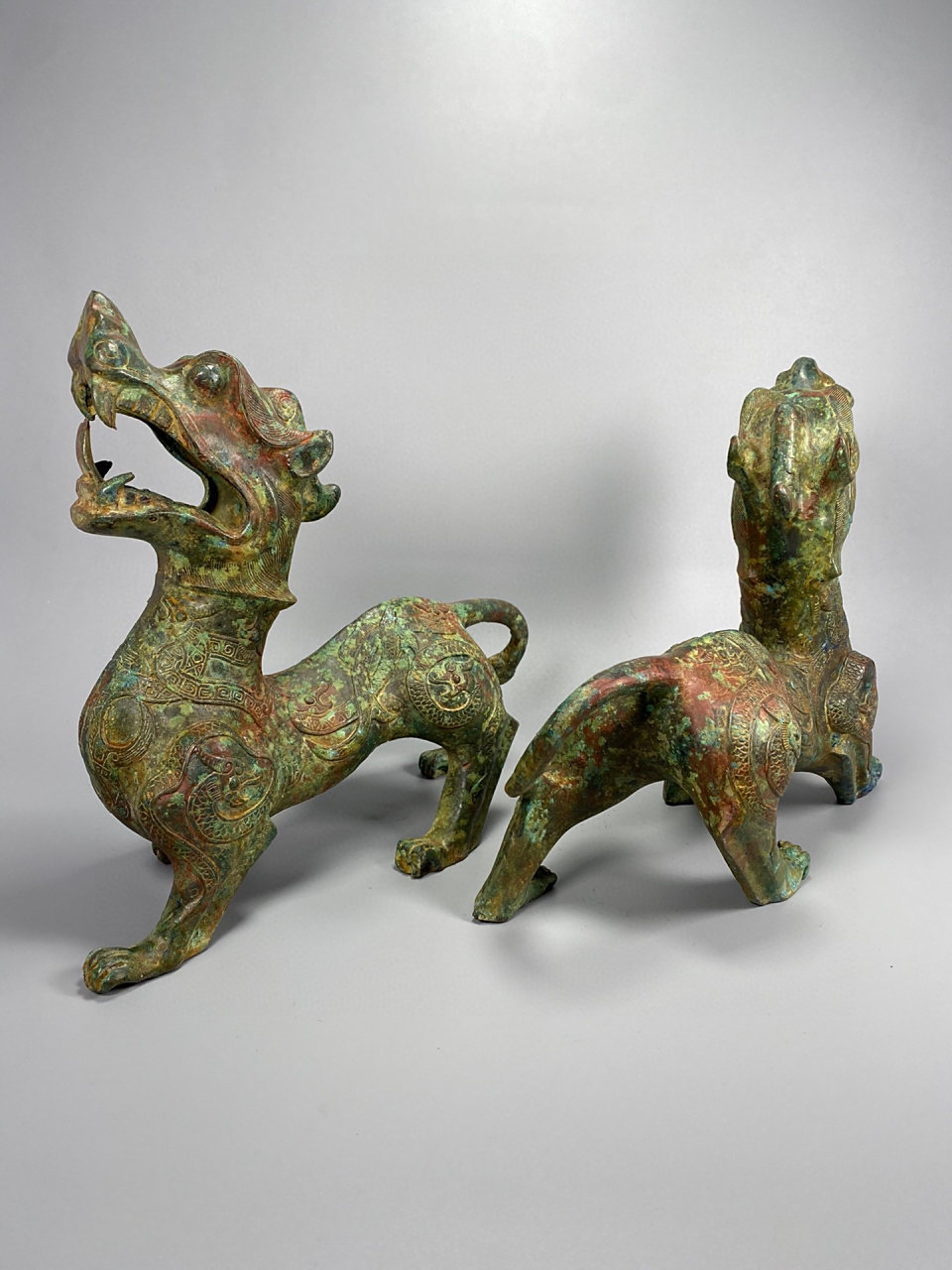 战汉_青铜瑞兽一对 总重6040克,单个长29厘米,宽13厘米,高28厘米