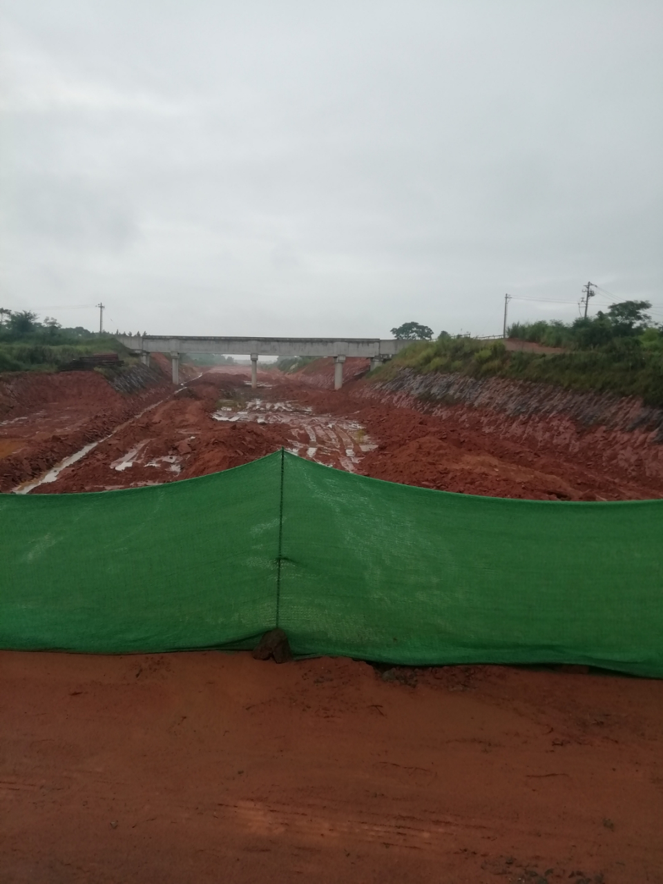 鹰潭市的余信贵大道,最近工程好像加快了速度.