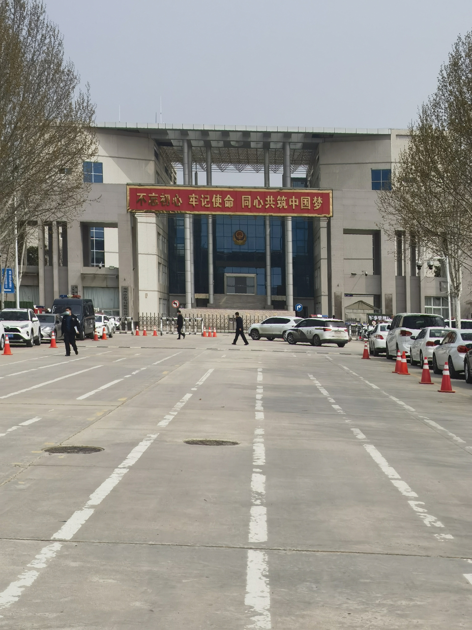 3月22日,下午在郑州市第三看守所办案
