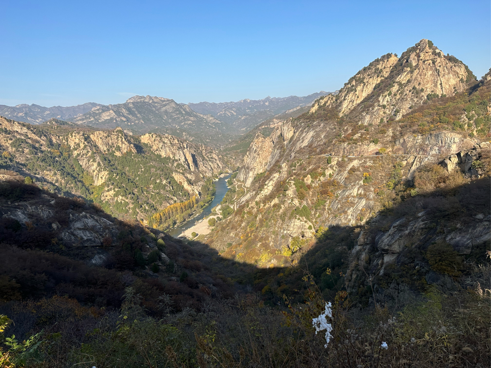 王建军三土河北兴隆写生 兴隆山位于河北省兴隆县境内,是环北京地区