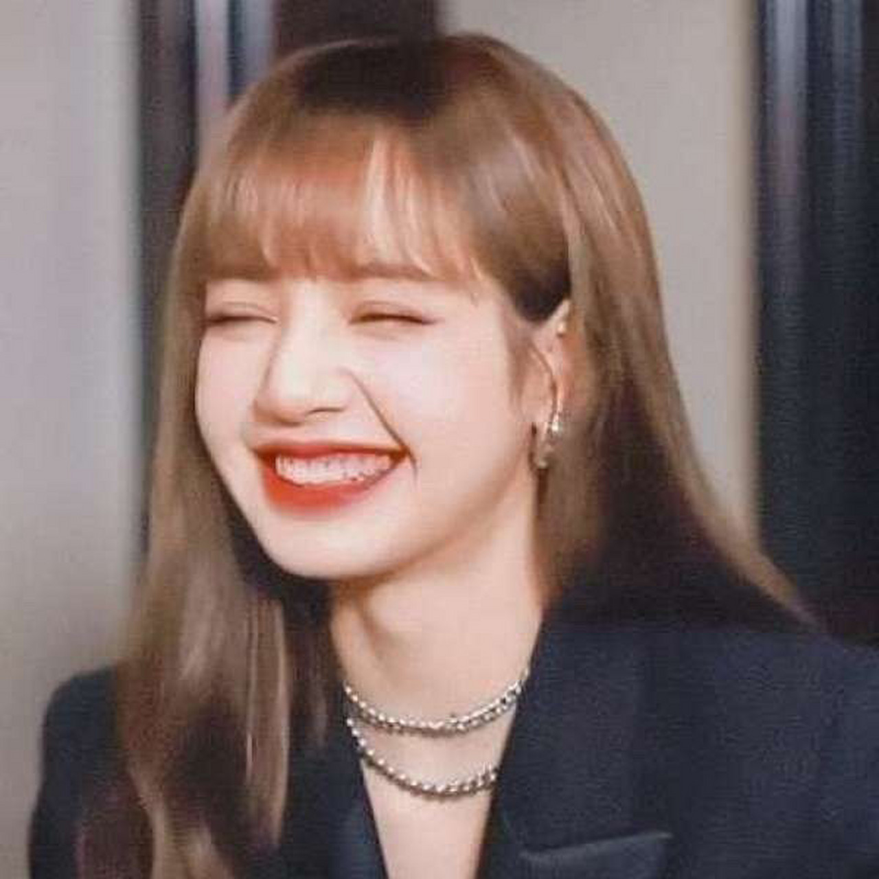 温槿工作室# #人间芭比lisa# l isa头像(2) 点赞抱图