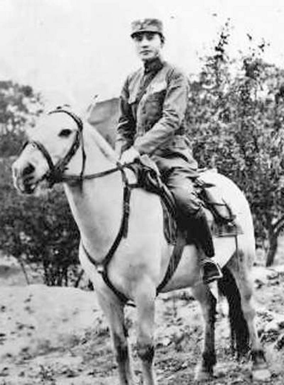 刘桂五,字馨山,今辽宁省朝阳市人,国民革命军陆军骑兵第2军6师师长