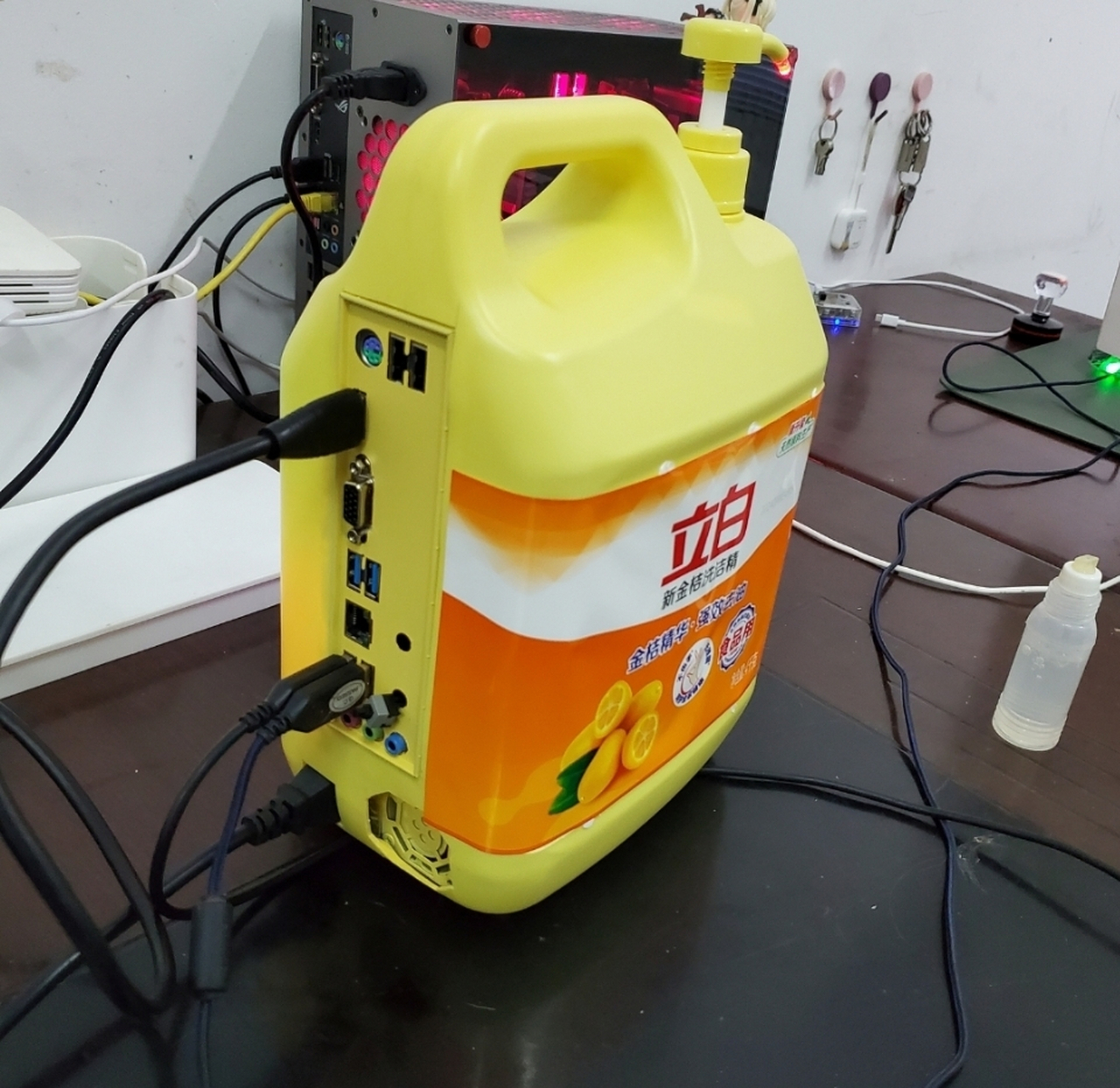 [超级主机,图拉丁大佬专属. 超级鼠标,戳人眼珠子.