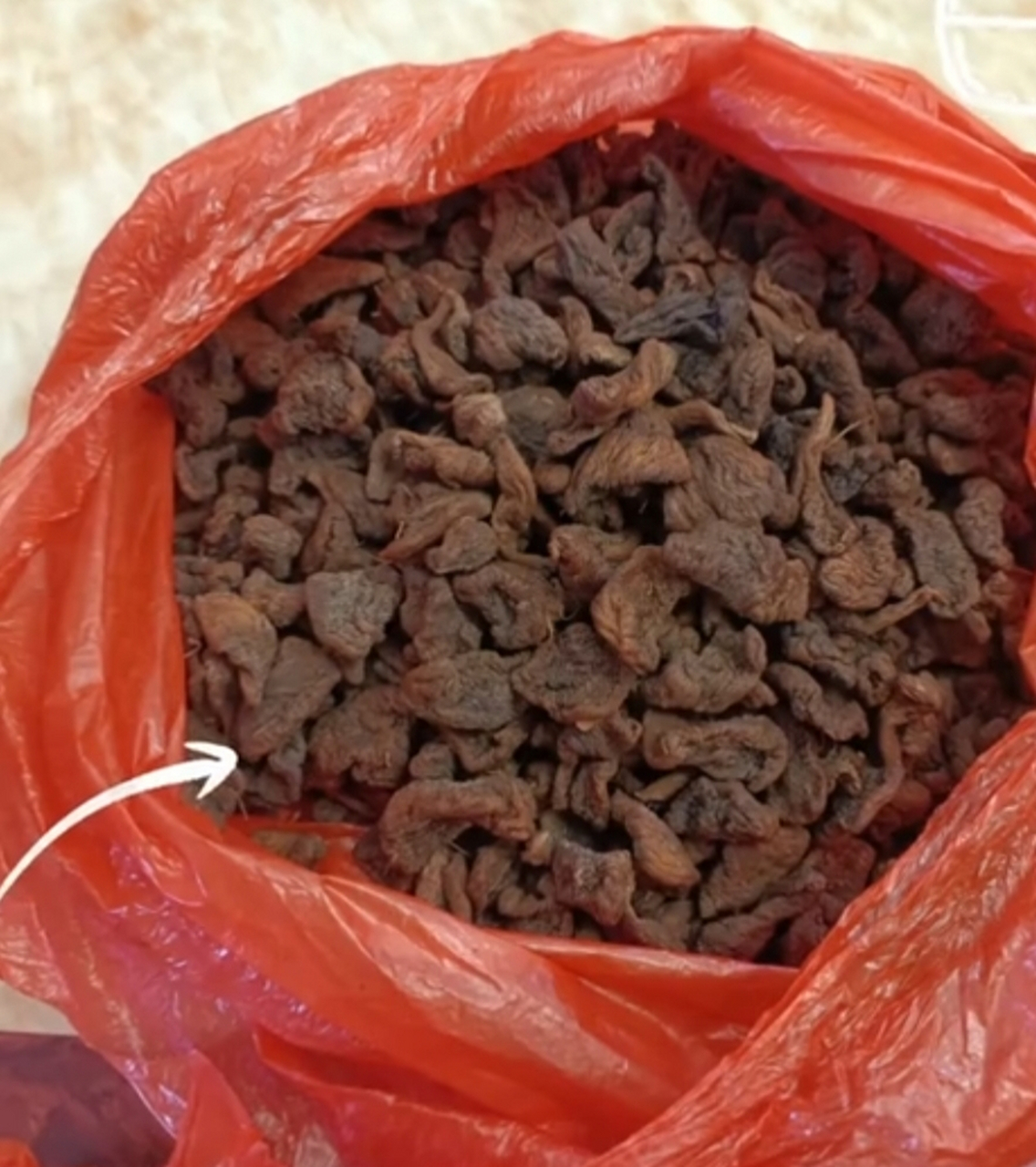 这么黑的萝卜干还能吃吗?要不要炒来吃,还是很纠结?