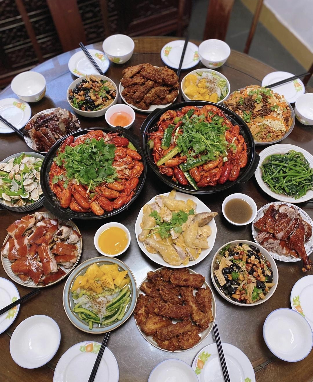 妈妈的手艺太好了,满桌佳肴,共享美食!