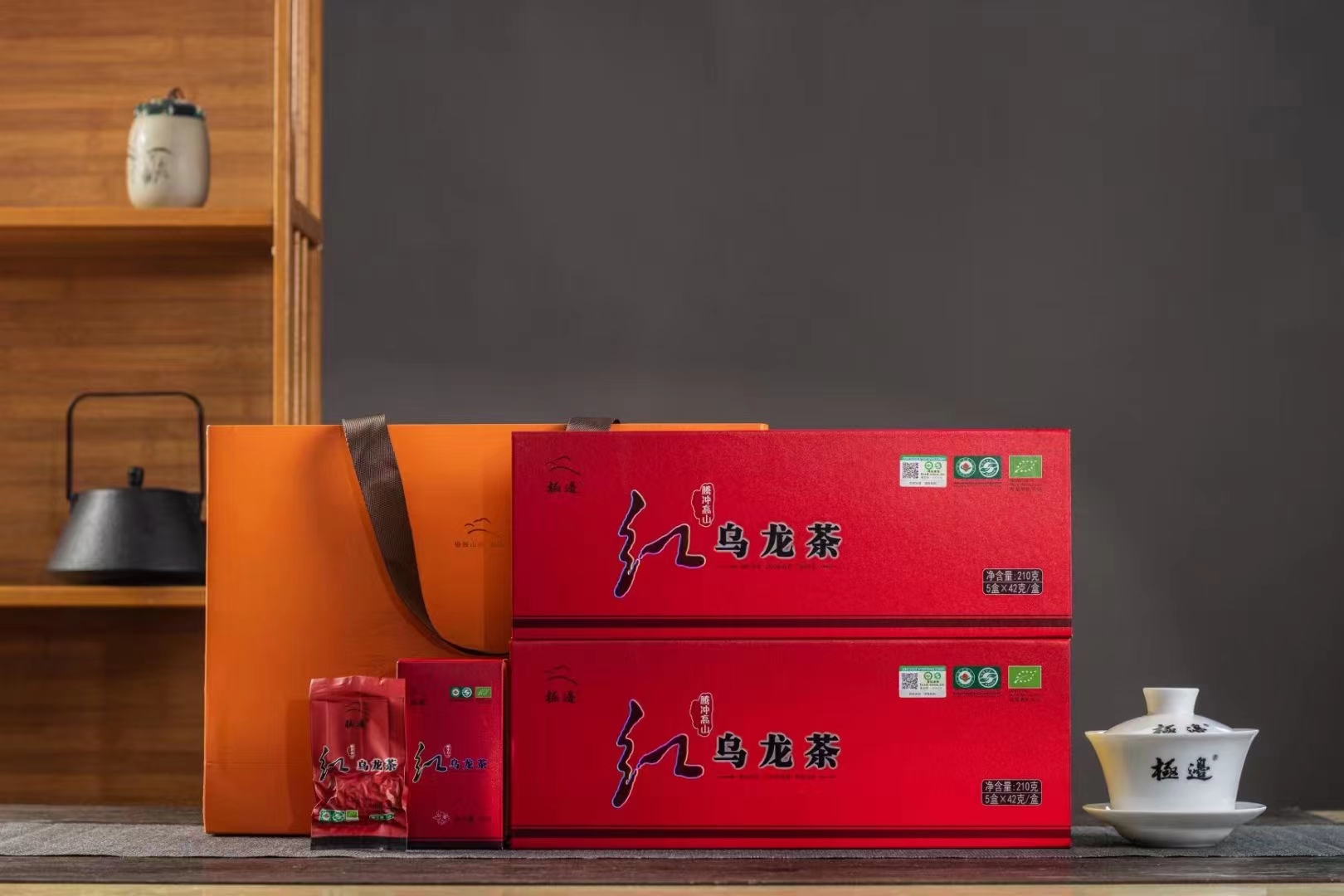 云南极边第一城腾冲乌龙茶——茶外形颗粒紧结,黑褐油润,红乌龙icon