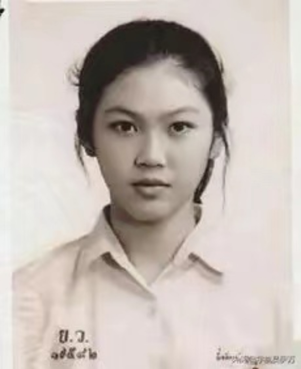 90年代女生证件照图片