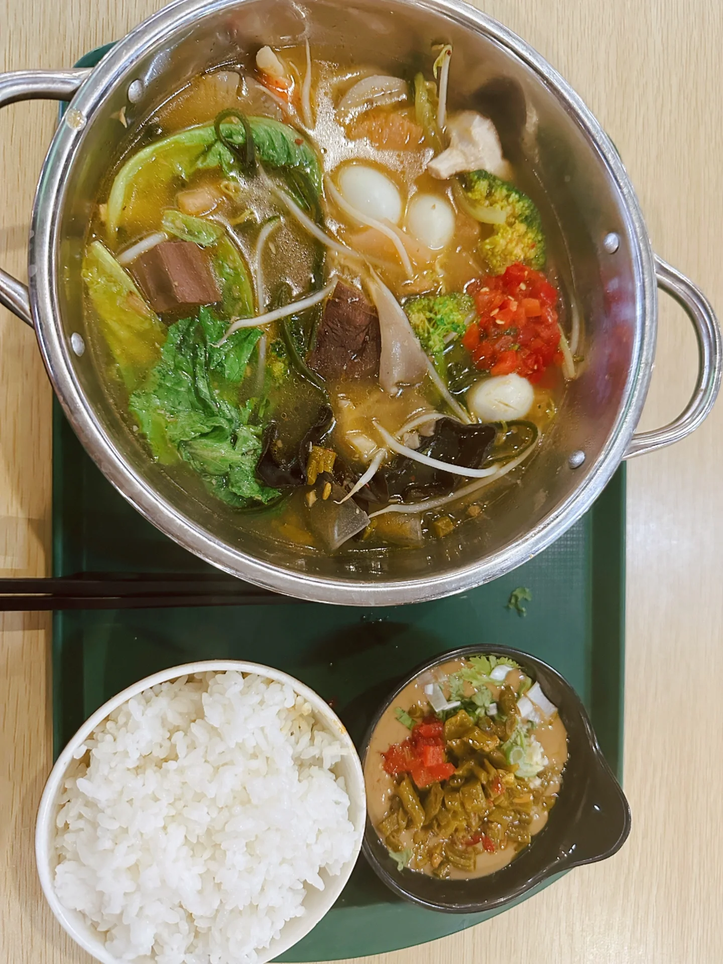 知识校园# #大学生#  鲁东大学食堂真实测评  新生这几天在学校吃了