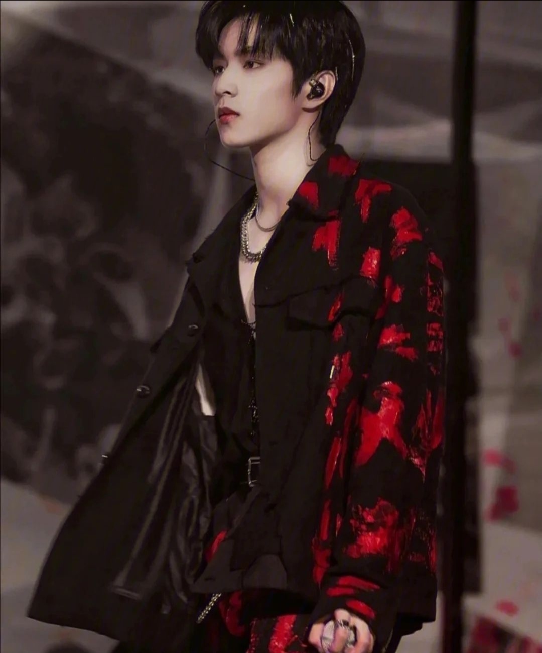 我十八楼的大姐们可以分享一下刘耀文的神图迈?