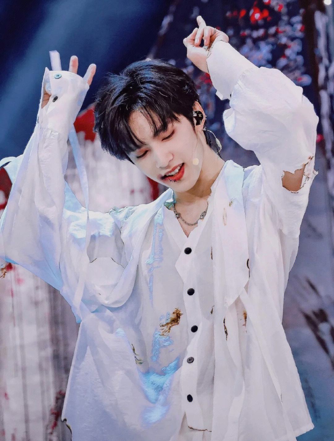 我十八楼的大姐们可以分享一下刘耀文的神图迈?