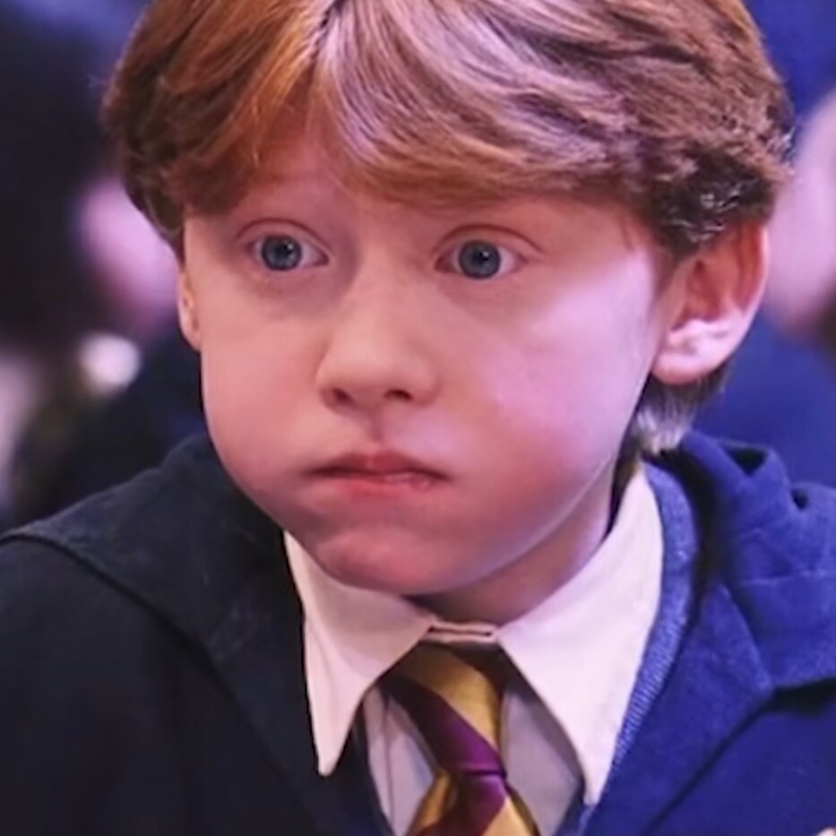 谁会拒绝一个爱吃鸡腿的小罗恩呢