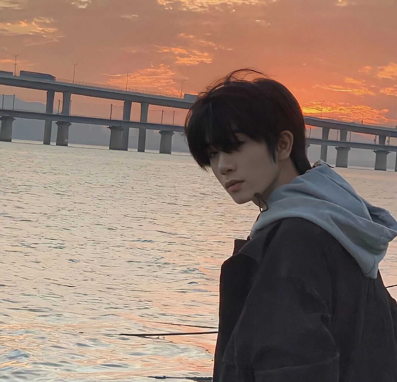 氛围感男生头像 #头像# #男生头像# #网络男神