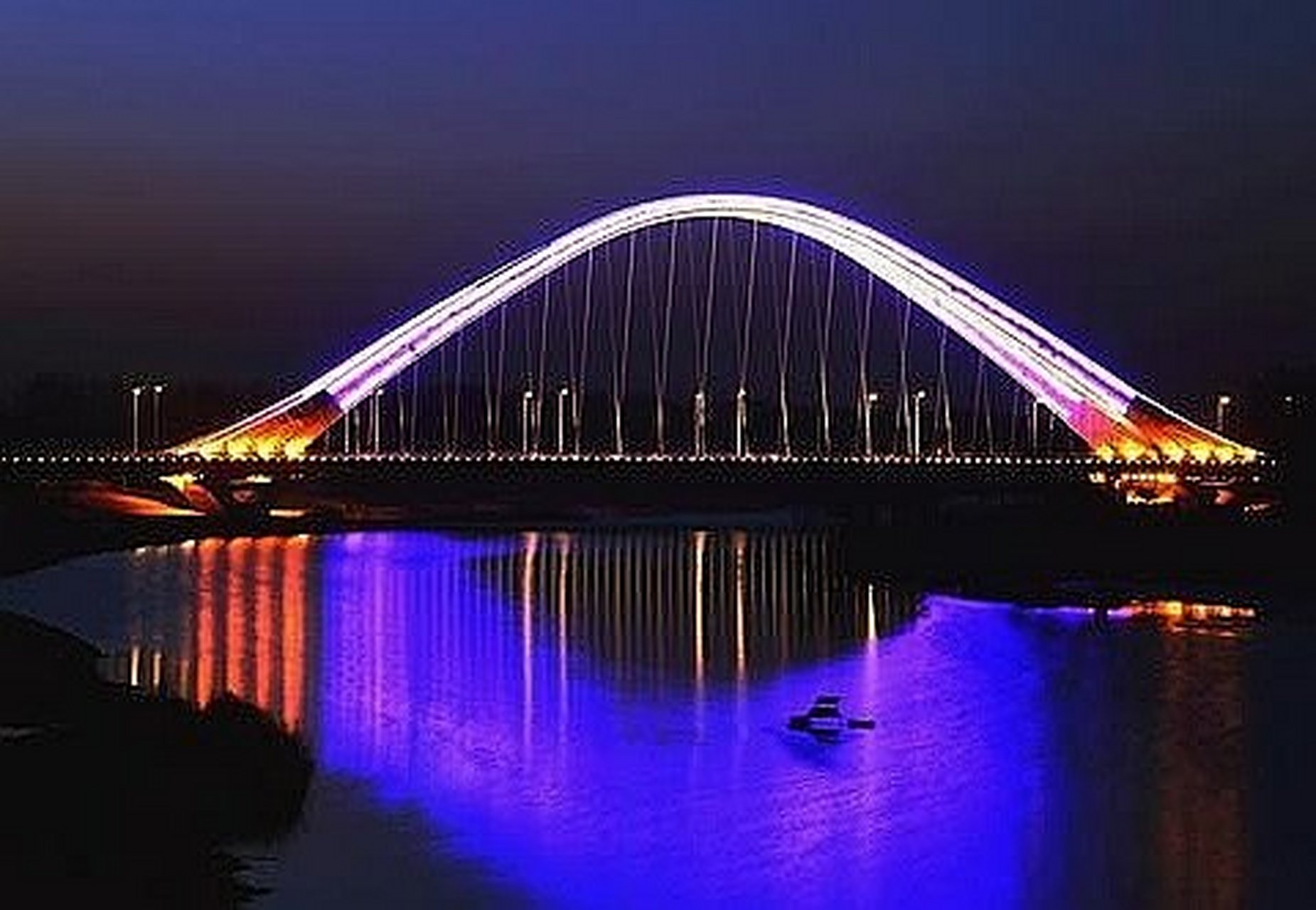北京未来科学城温榆河的两座大桥