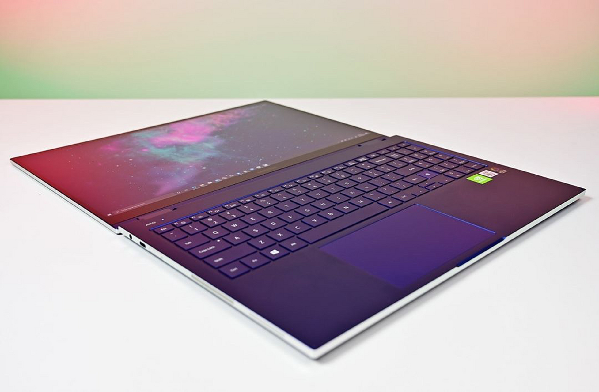 三星 galaxy book flex(2020)  变形本,支持三星s-pen功能,超薄机身