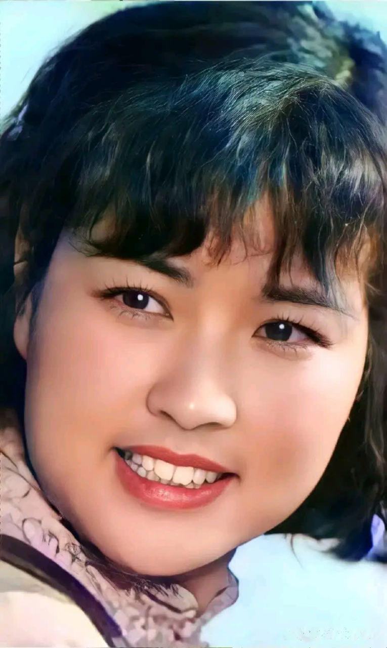 里的精彩演绎也随之浮现,凭借刘晓庆剧照 六七十年代60后美女明星年轻