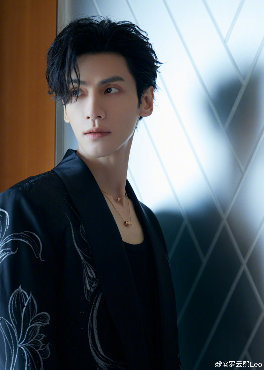 罗云熙# 就是说,罗云熙是真的帅 [打call][打call][打call]