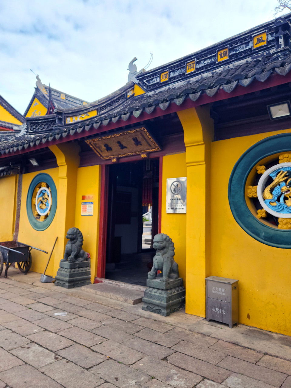 【淀山湖畔的报国寺与关王庙】青浦报国寺,位于上海市青浦区朱家角镇