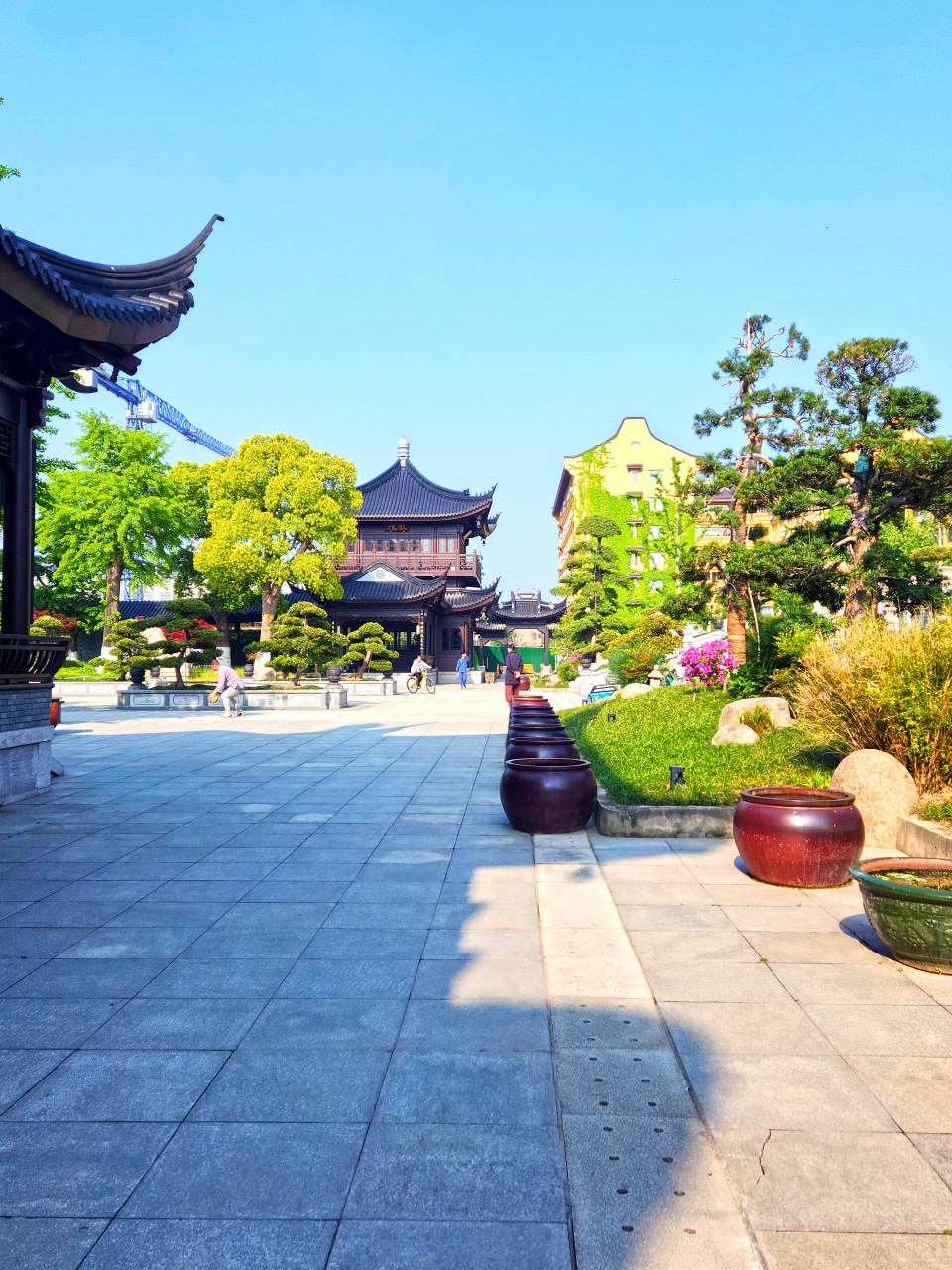 【浙江桐乡有座免费观光的香海禅寺】在浙江桐乡濮院镇凯旋路上,有