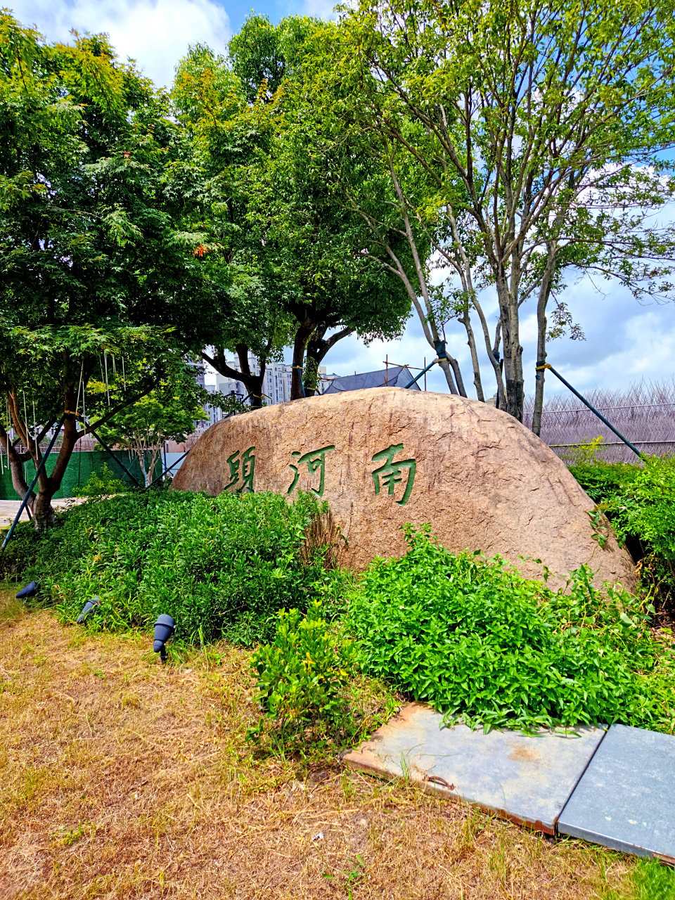 【浙江平湖市中心有条南河头历史文化街区】可以这么说,在中国,每个