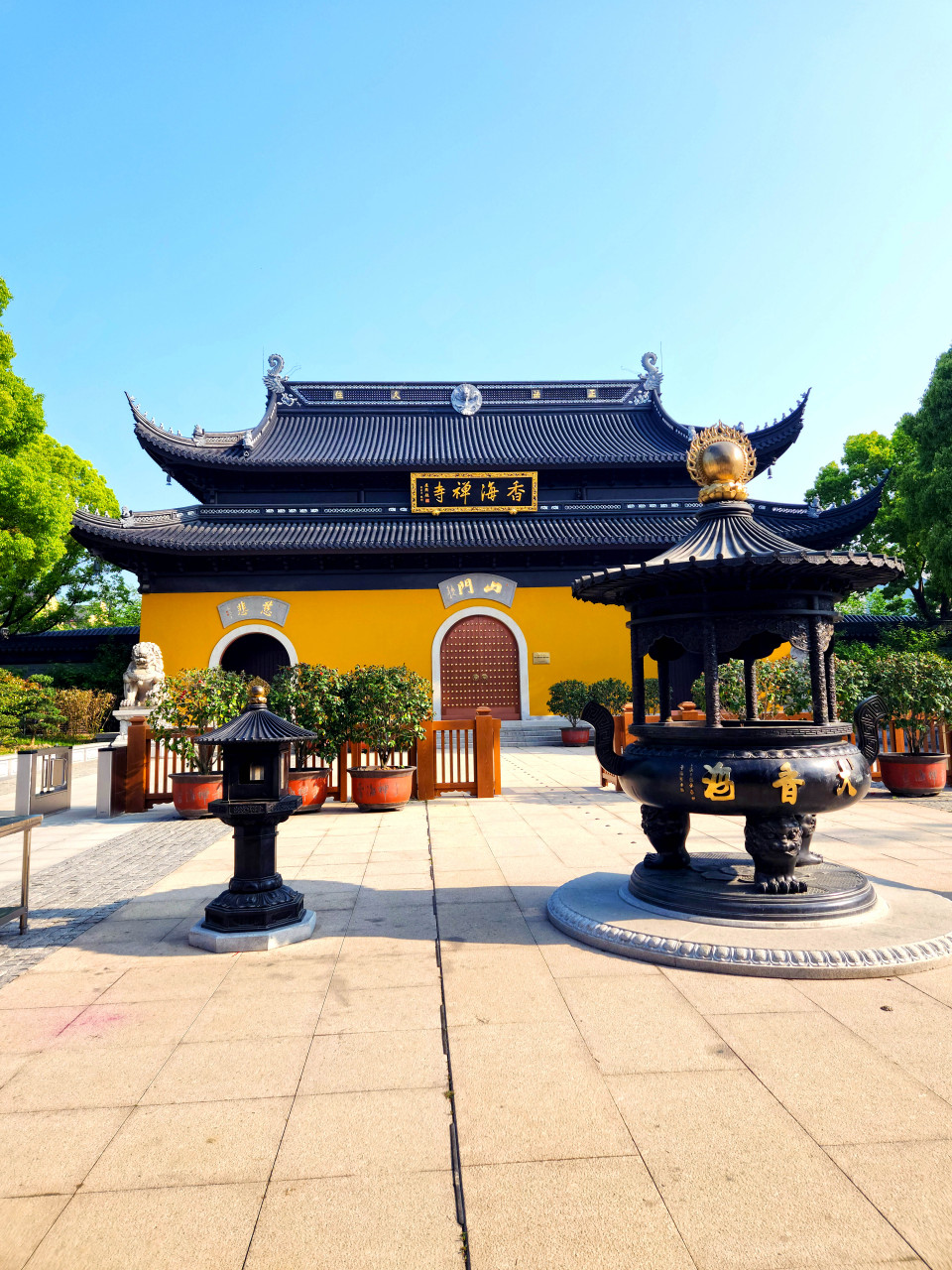 【浙江桐乡有座免费观光的香海禅寺】在浙江桐乡濮院镇凯旋路上,有