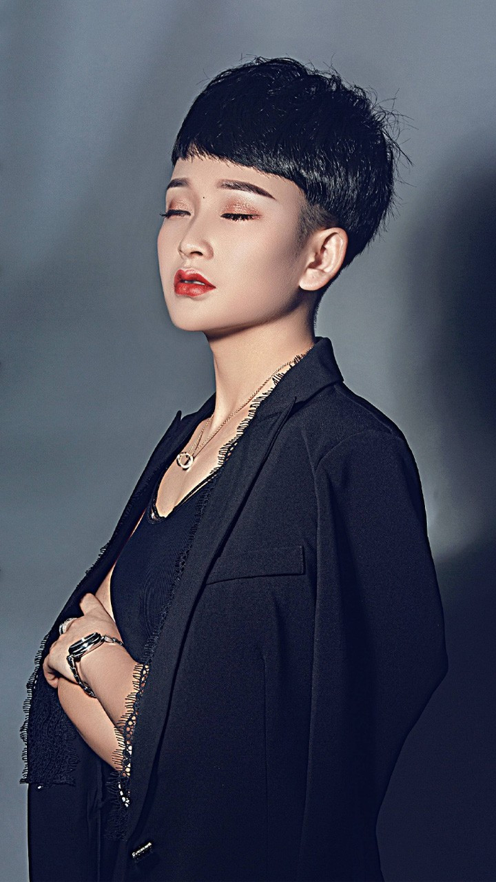 今天听了一首来自陕北歌手马美如的歌曲,太美妙了!