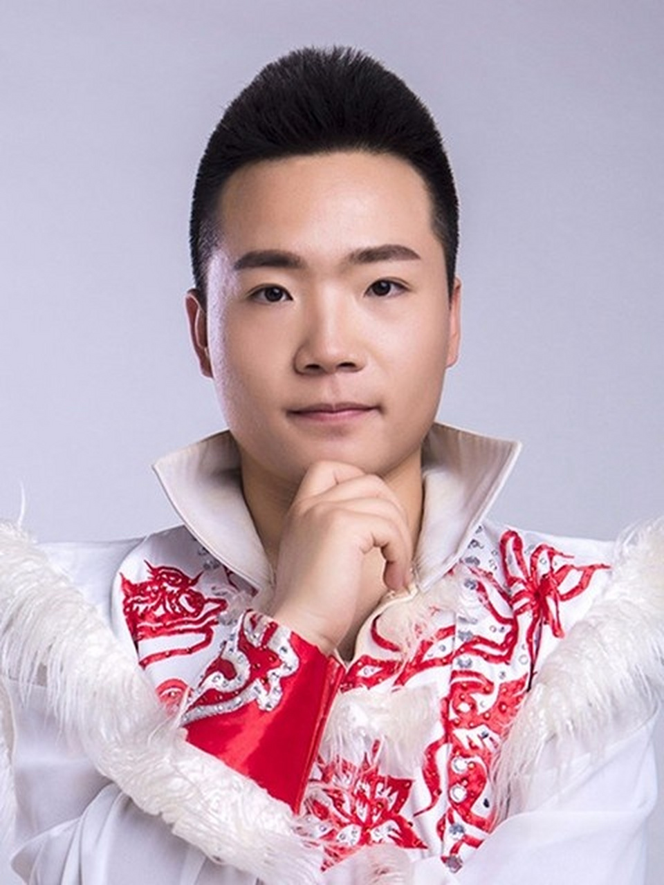 今天听到了陕北歌手野强强的歌声,感到无比震撼!