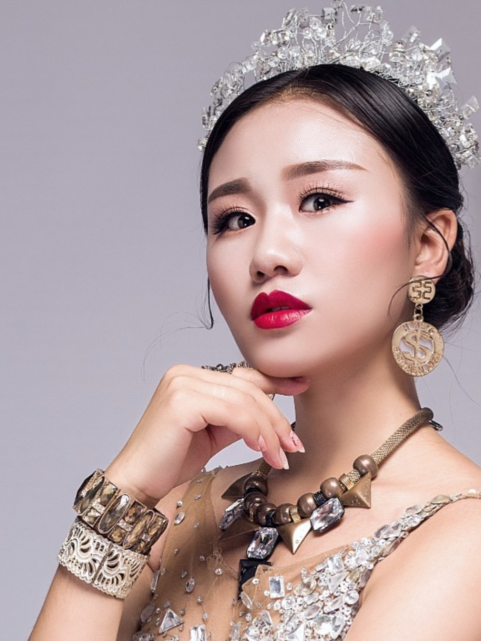 今天听了陕西歌手静静的歌曲,感觉非常棒!