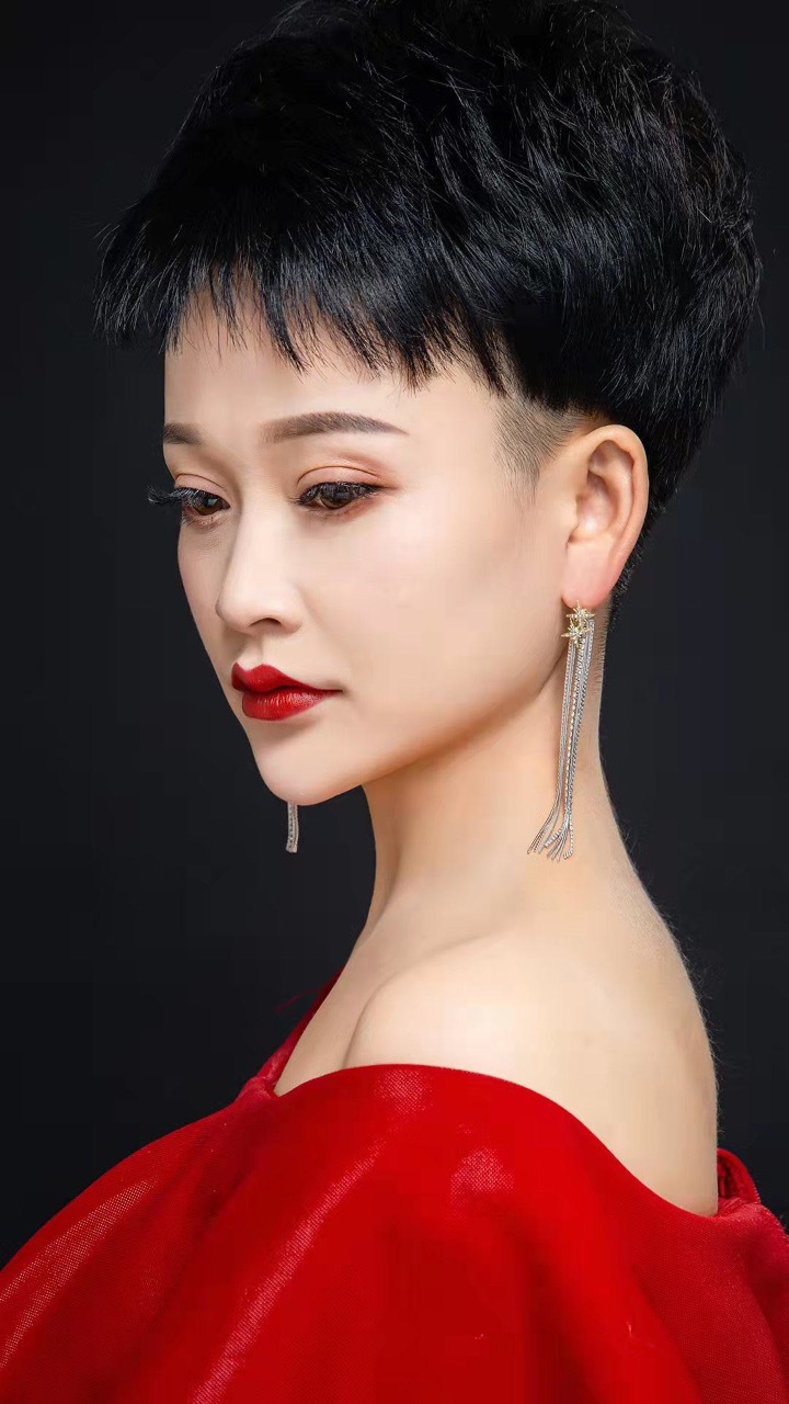 今天听了一首来自陕北歌手马美如的歌曲,太美妙了!