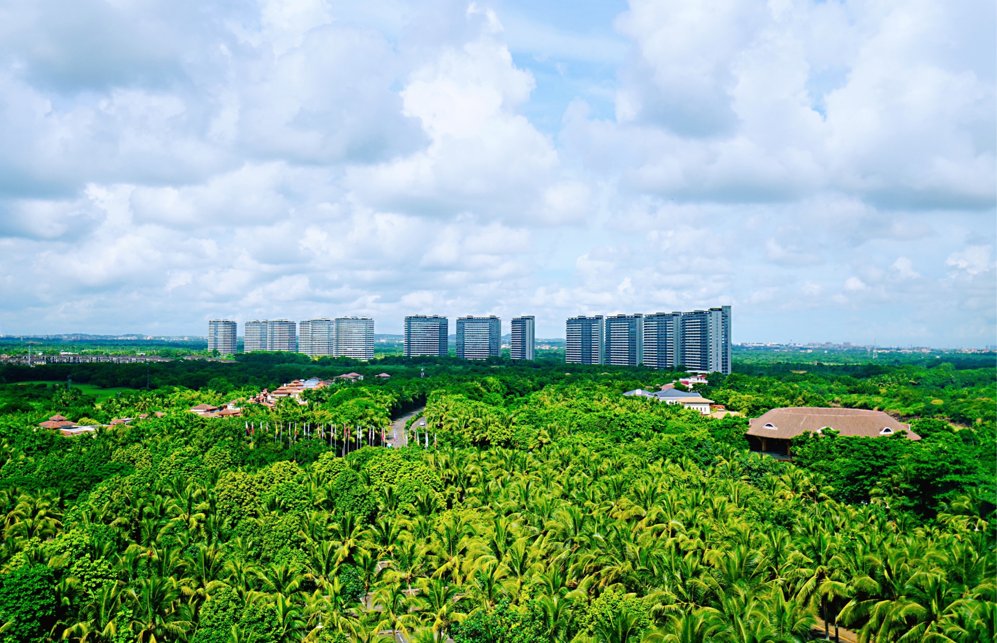 荷兰物语#  1来海口旅行,怎么能错过观澜湖度假区呢,度假区位于海口