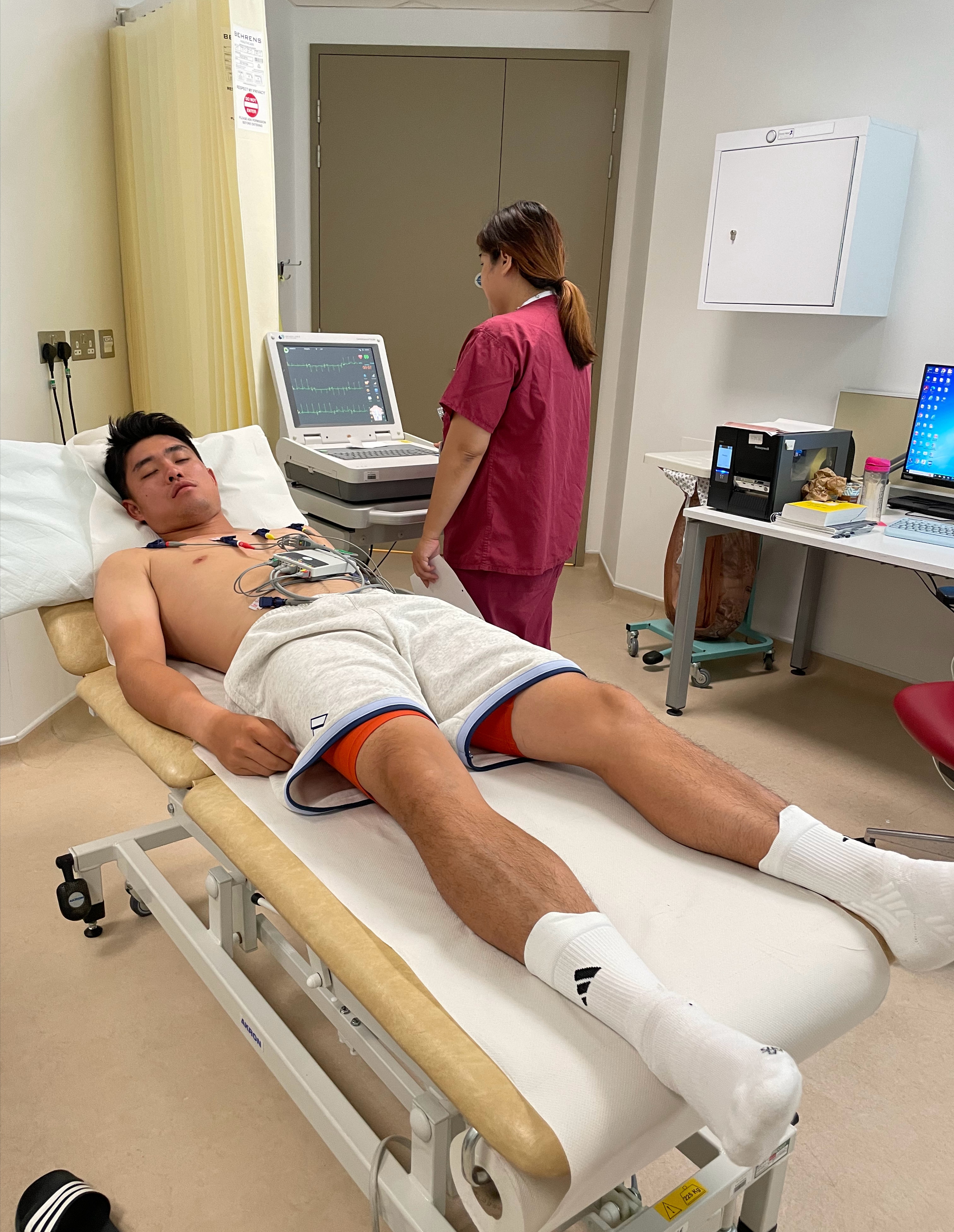 中国男子网球运动员吴易昺的日常碎片和私服穿搭分享,阿饼审美还是很