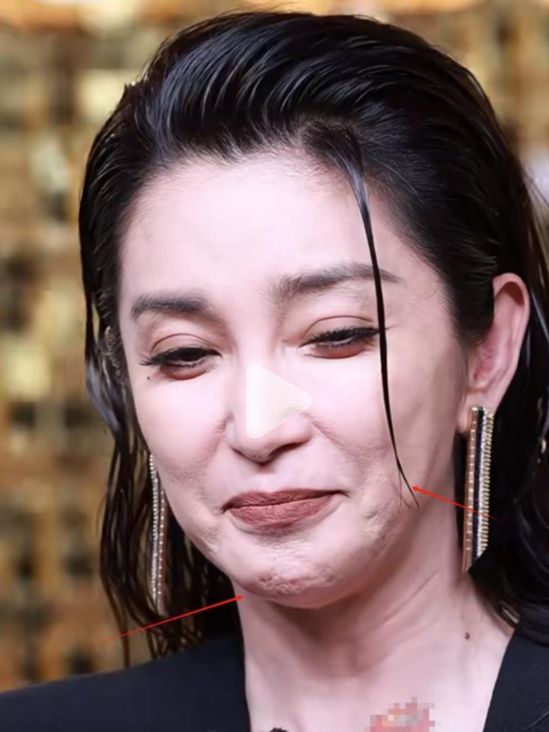 51岁李冰冰高清镜头下的脸还是很完美的.一点皱纹都没有.