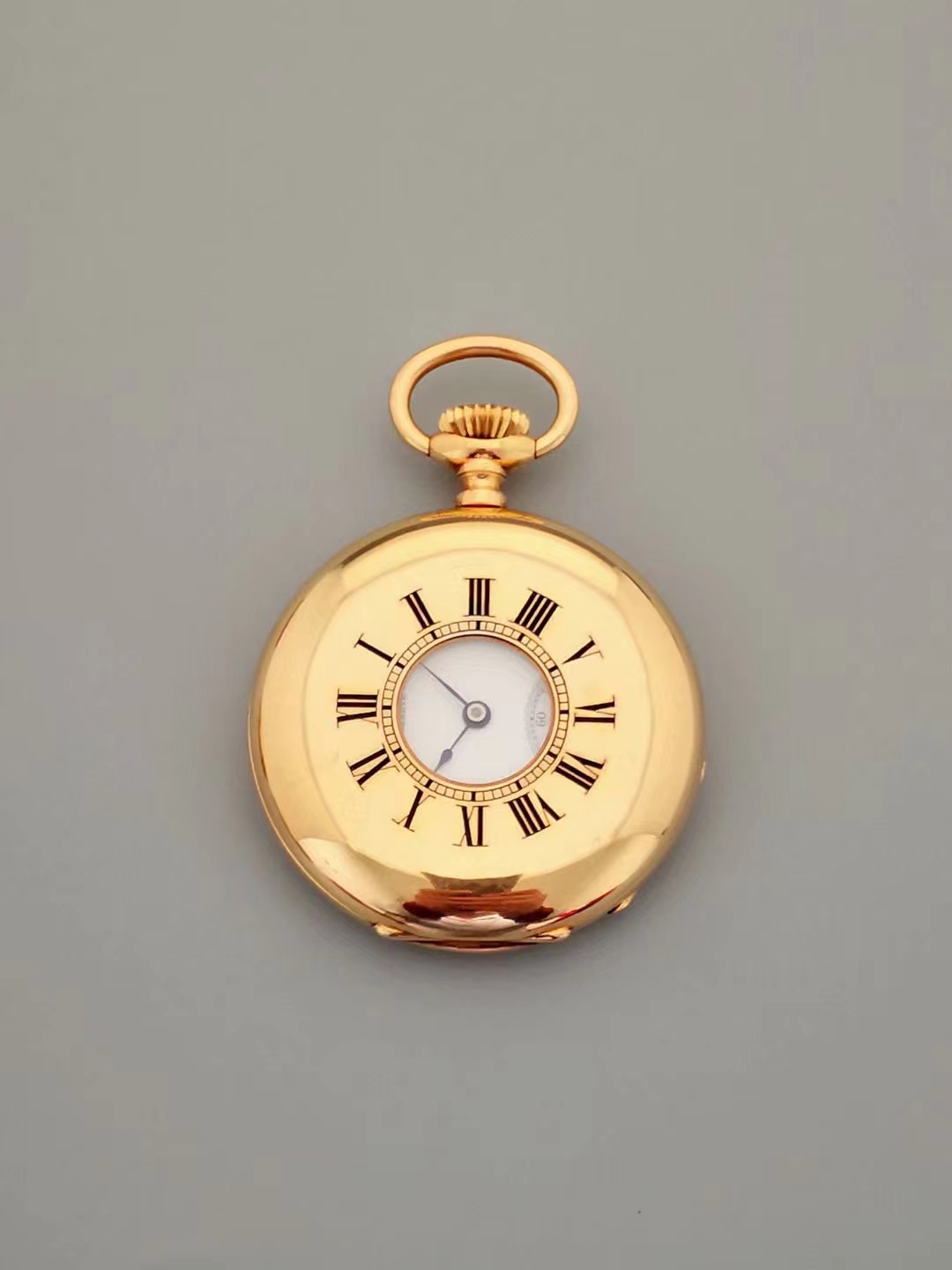 古董怀表:百达翡丽,18k金半猎壳45㎜表径,珐琅盘蓝钢针,壳正面黑色