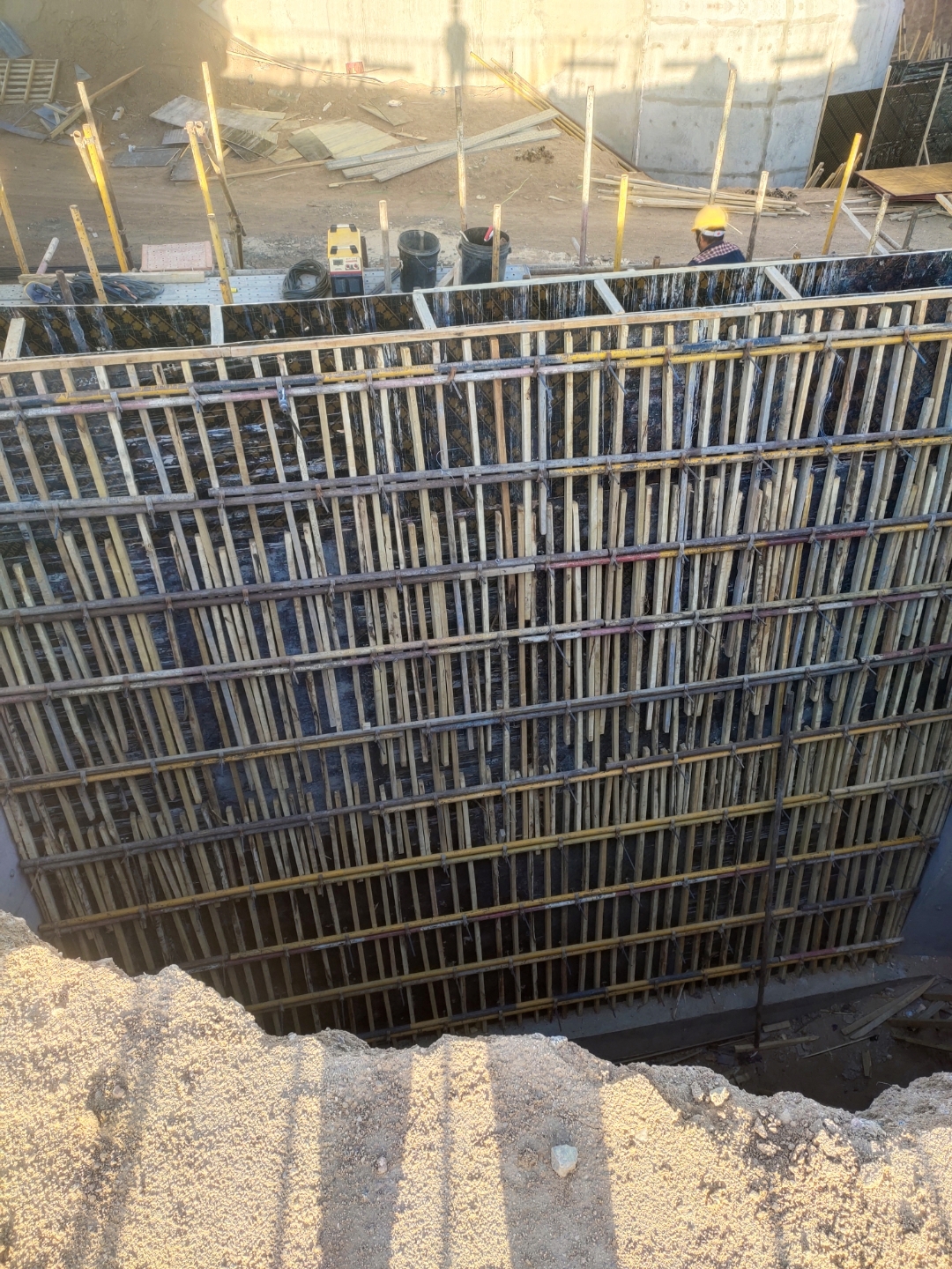 老百姓的生活越来越难,尤其是没有工作,没有职业,60岁以上的