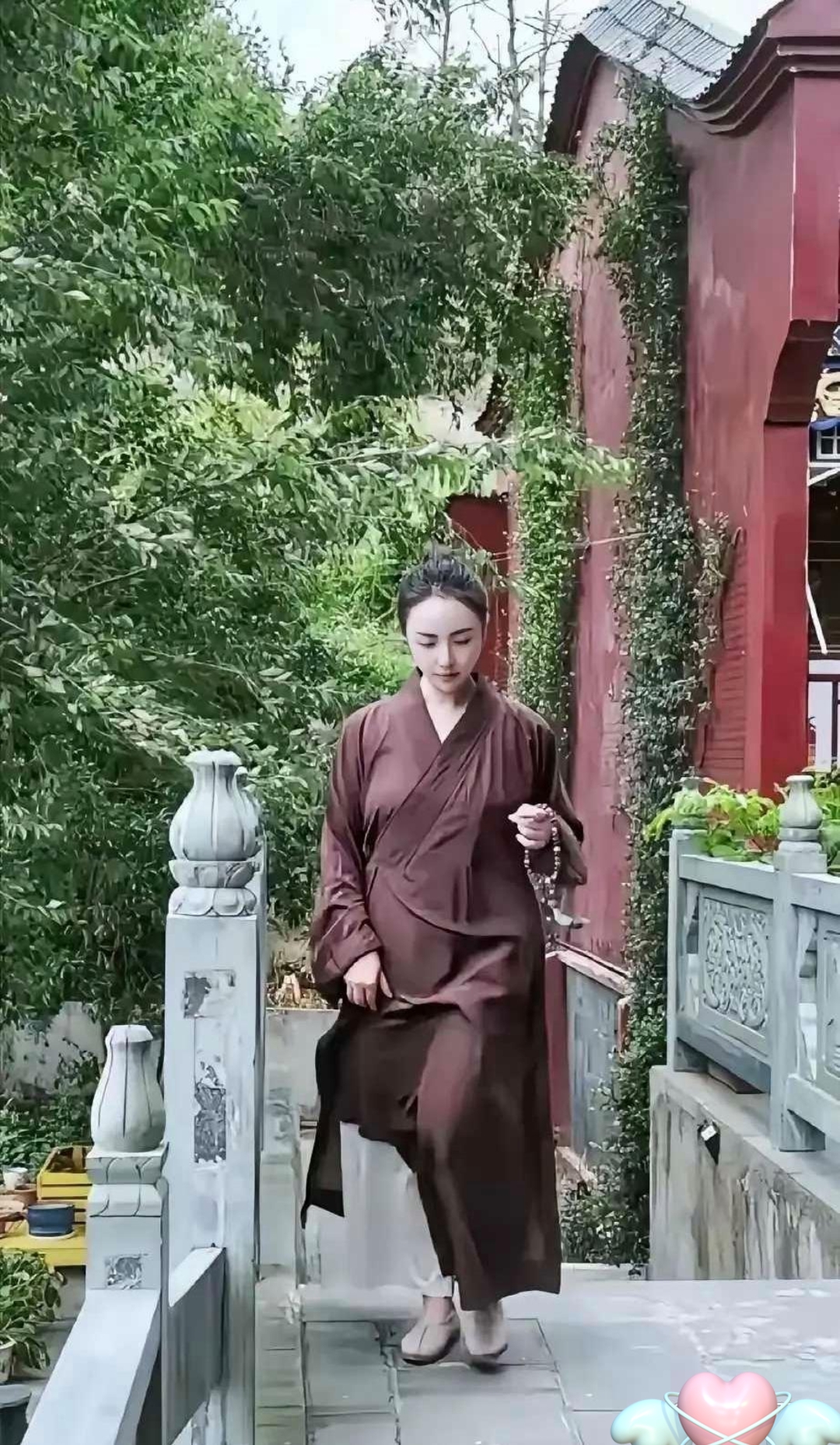 出家人照片女图片