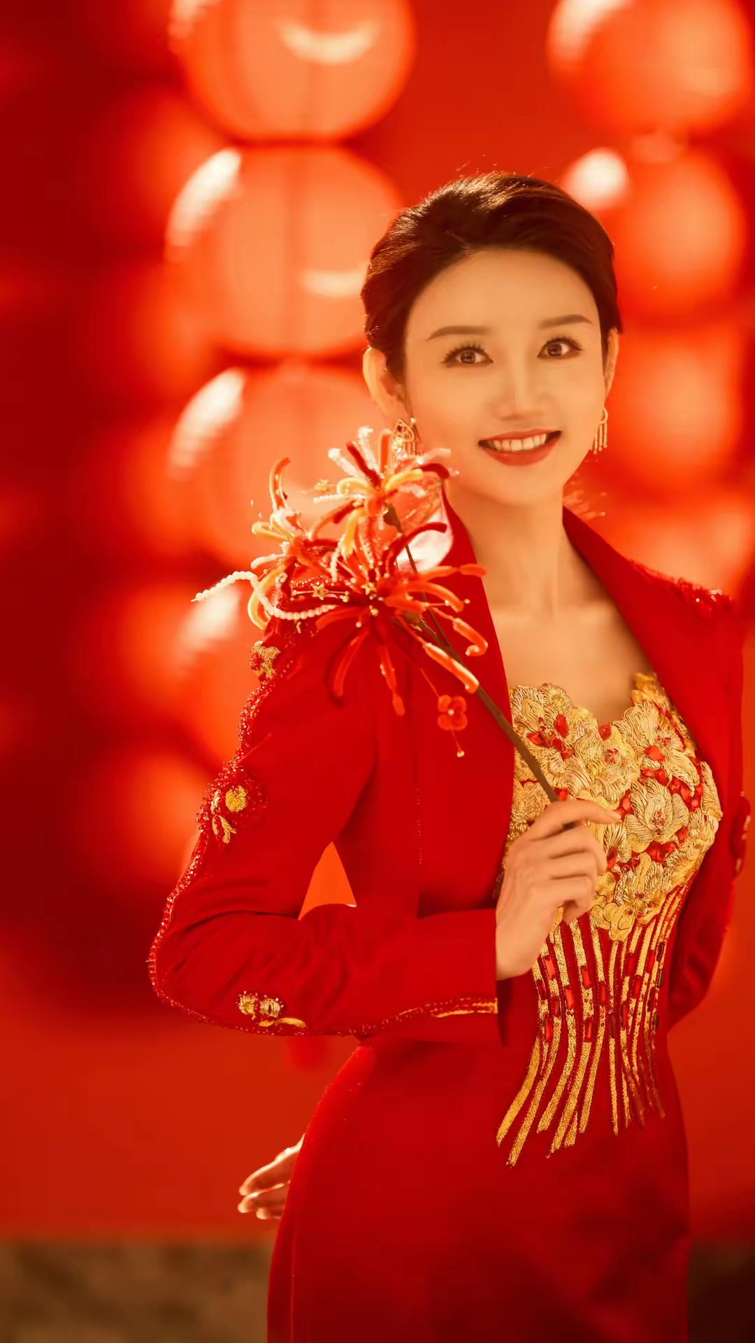 央视主持人龙洋个人资料简介(央视主持人龙洋个人资料简介龙)