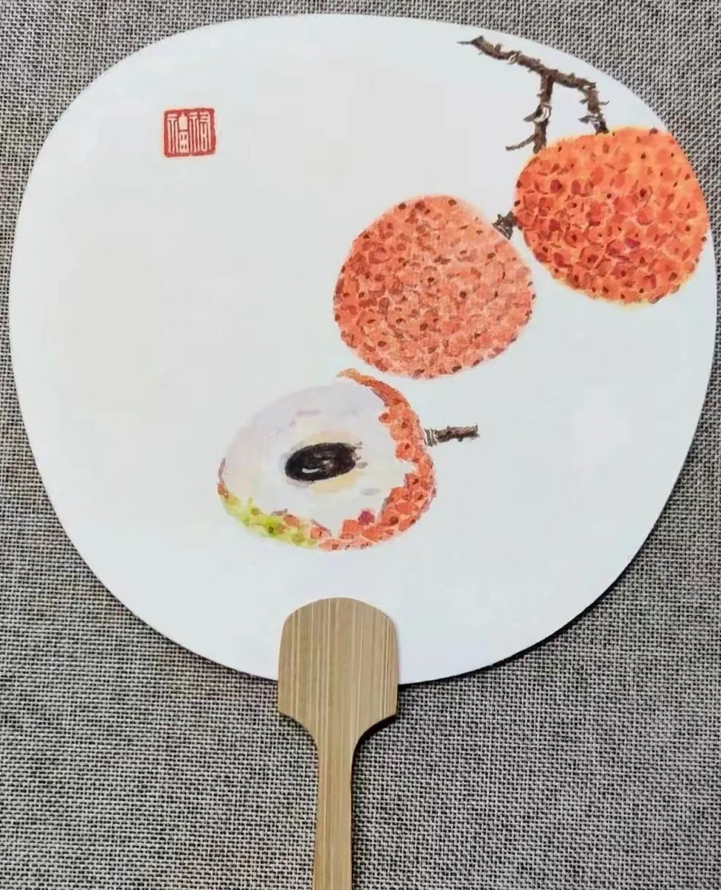 国画|团扇荔枝