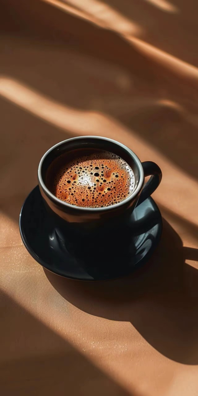 手捧一杯热咖啡,在朋友圈里晒出你的小确幸!