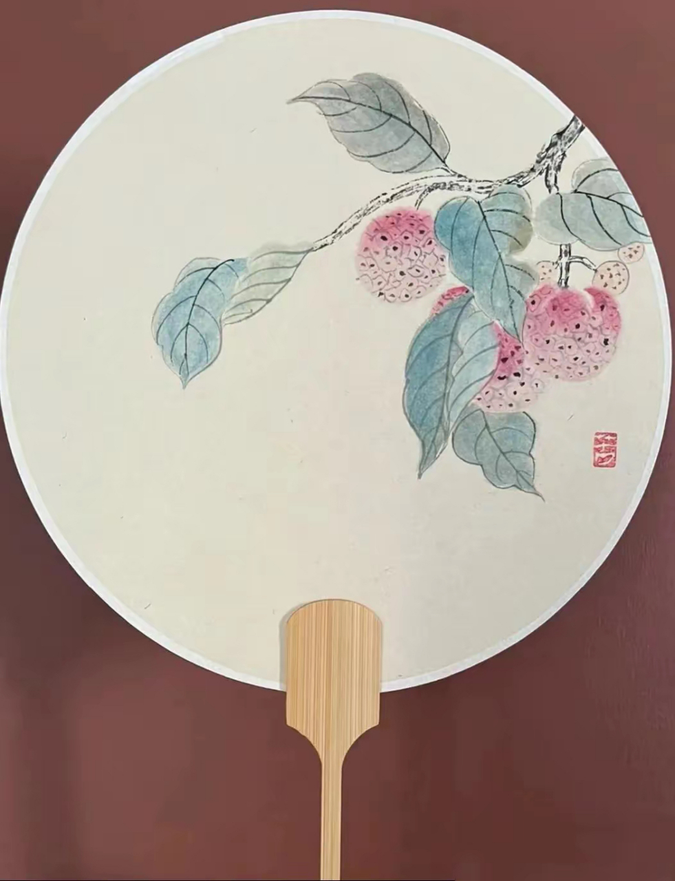 国画|团扇荔枝