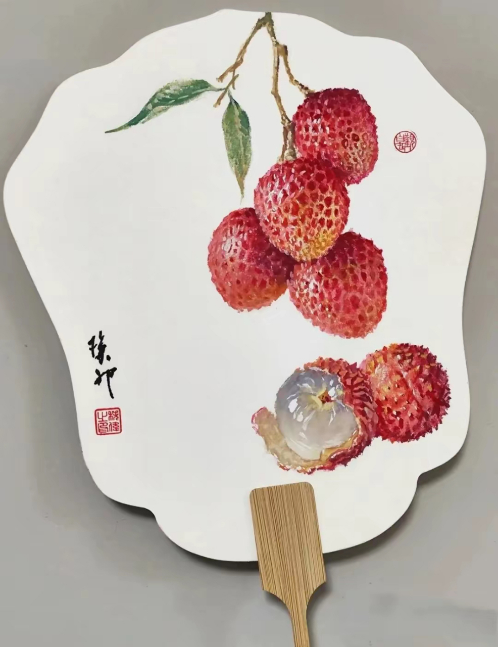 国画|团扇荔枝