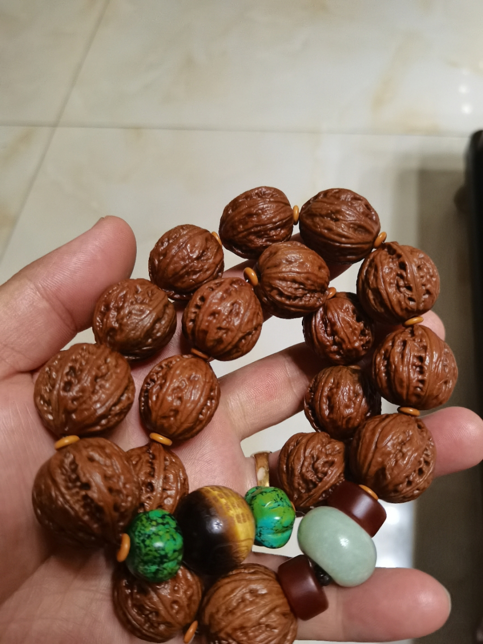 精品蚂蚁纹核桃手串,真的很漂亮
