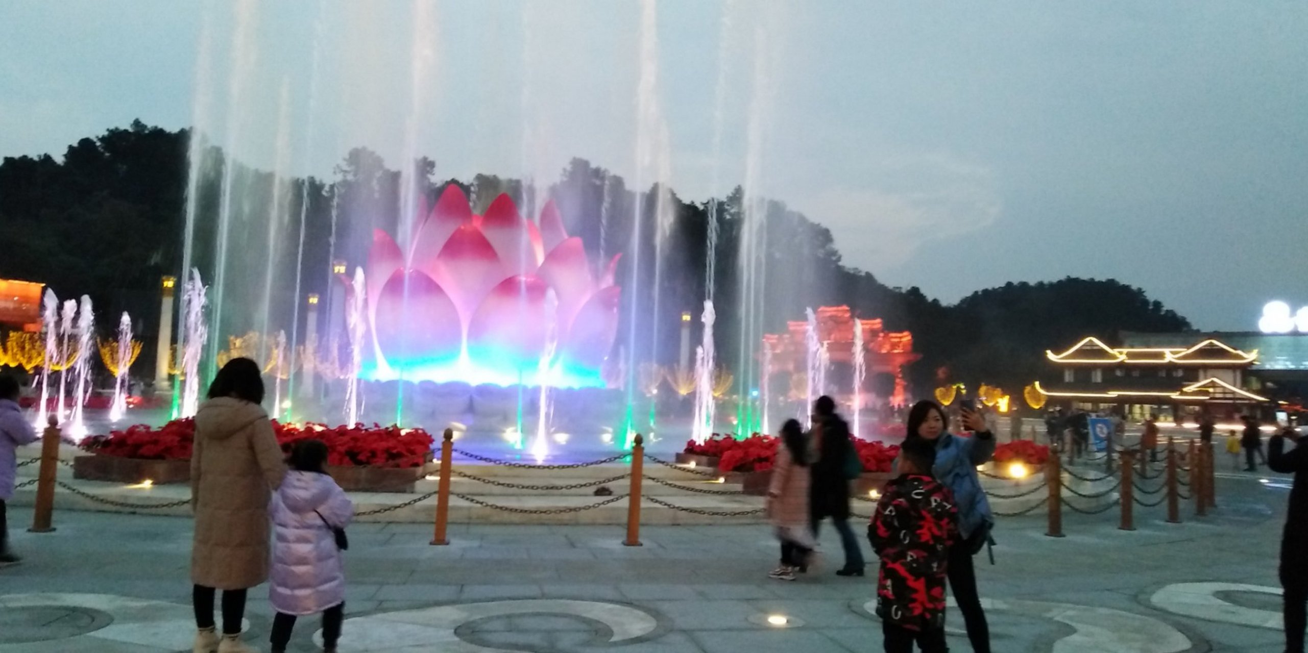 乐山大佛广场喷泉