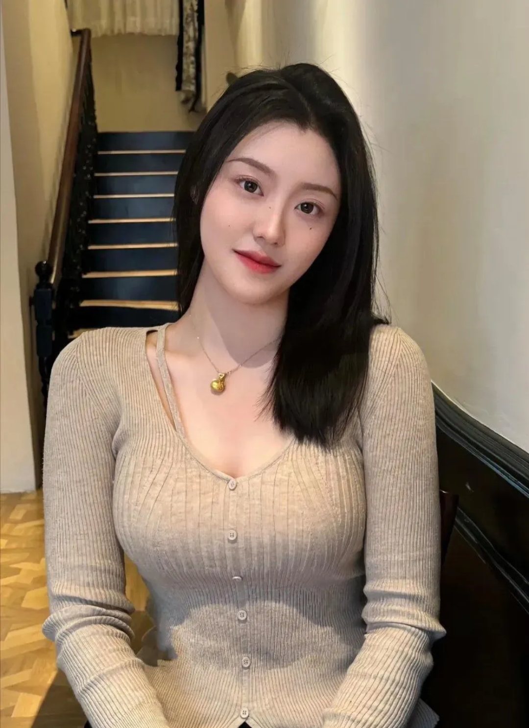 少妇性感迷人# #气质颜值美女御姐# #性感好身材# #性感女神