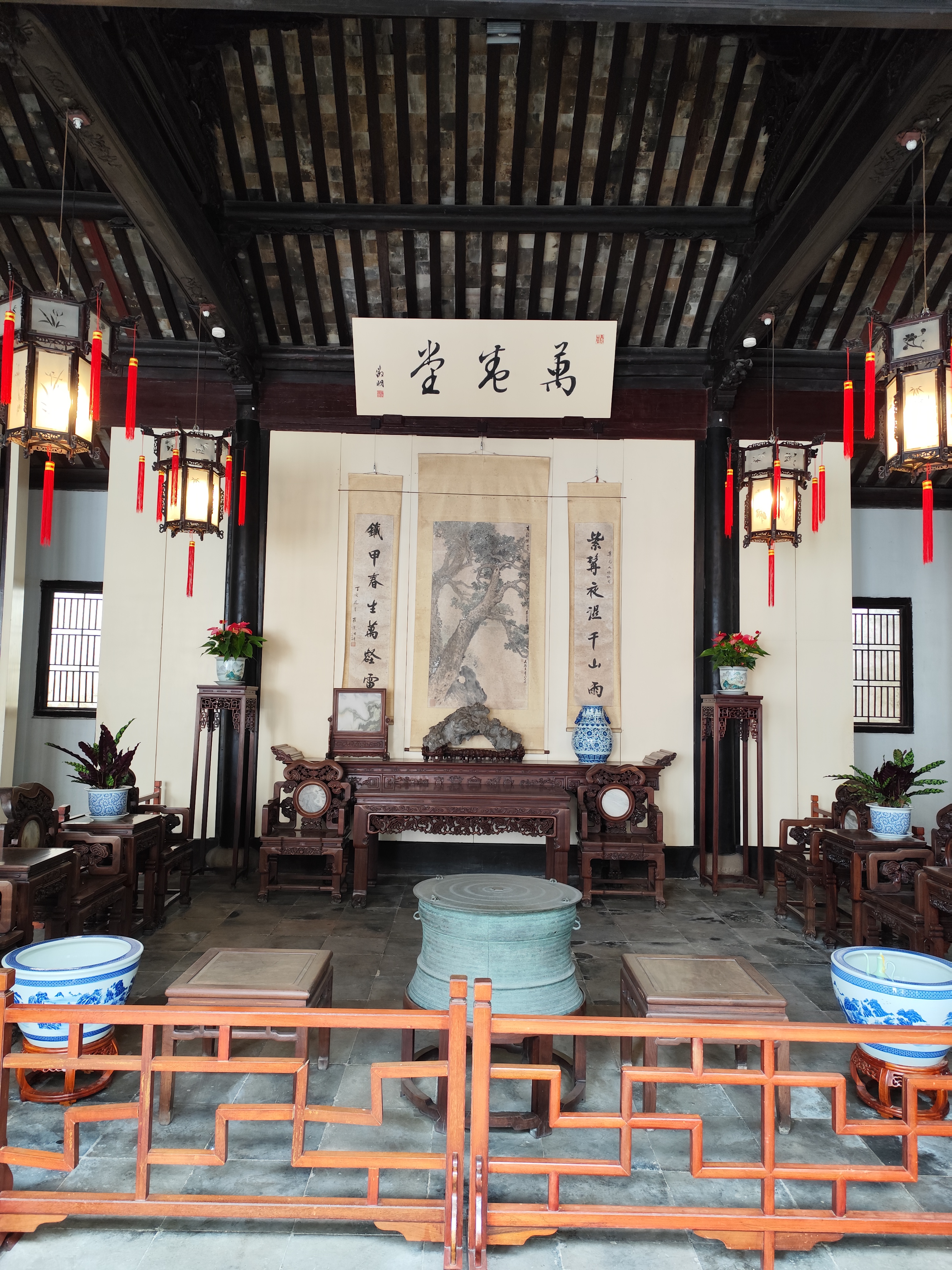 西子妆·雨游网师园  杨友明(江苏)  丛桂集虚,聚香蕴郁,万卷书藏深宅